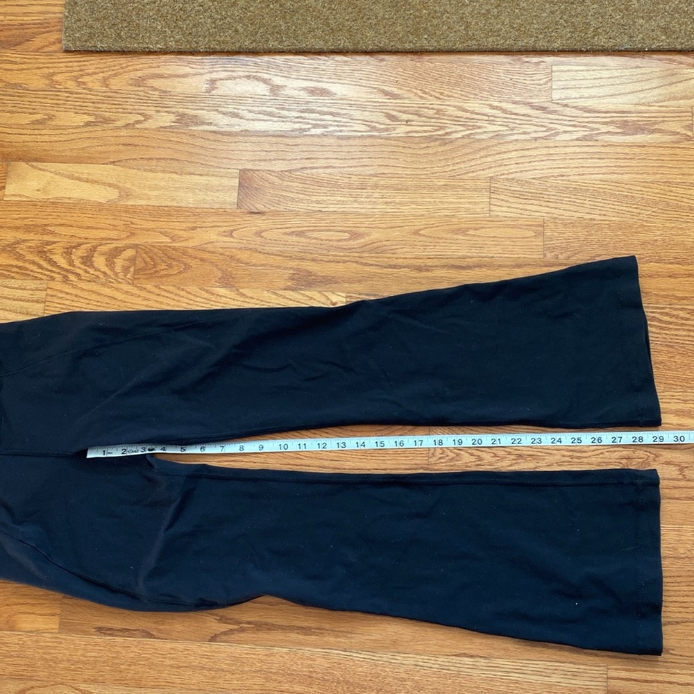🏝️FLASH SALE - TODAY ONLY 
Lululemon Groove Pant Flare *Full-On Luxtreme 32" - Picture 4 of 10